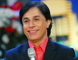 Tom Cavalcante faz show na noite deste domingo em João Pessoa