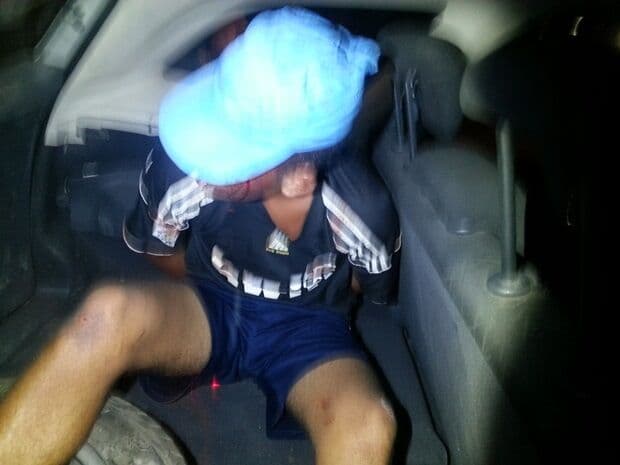 Adolescente assalta ônibus e é linchado por passageiros