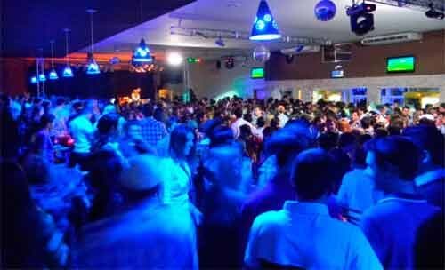 Lei obrigará casas noturnas a informarem capacidade de público