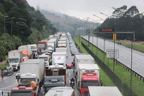 Marialvo critica pressão aos estados e diz que redução no preço dos combustíveis é dever do governo federal: "detém condições"