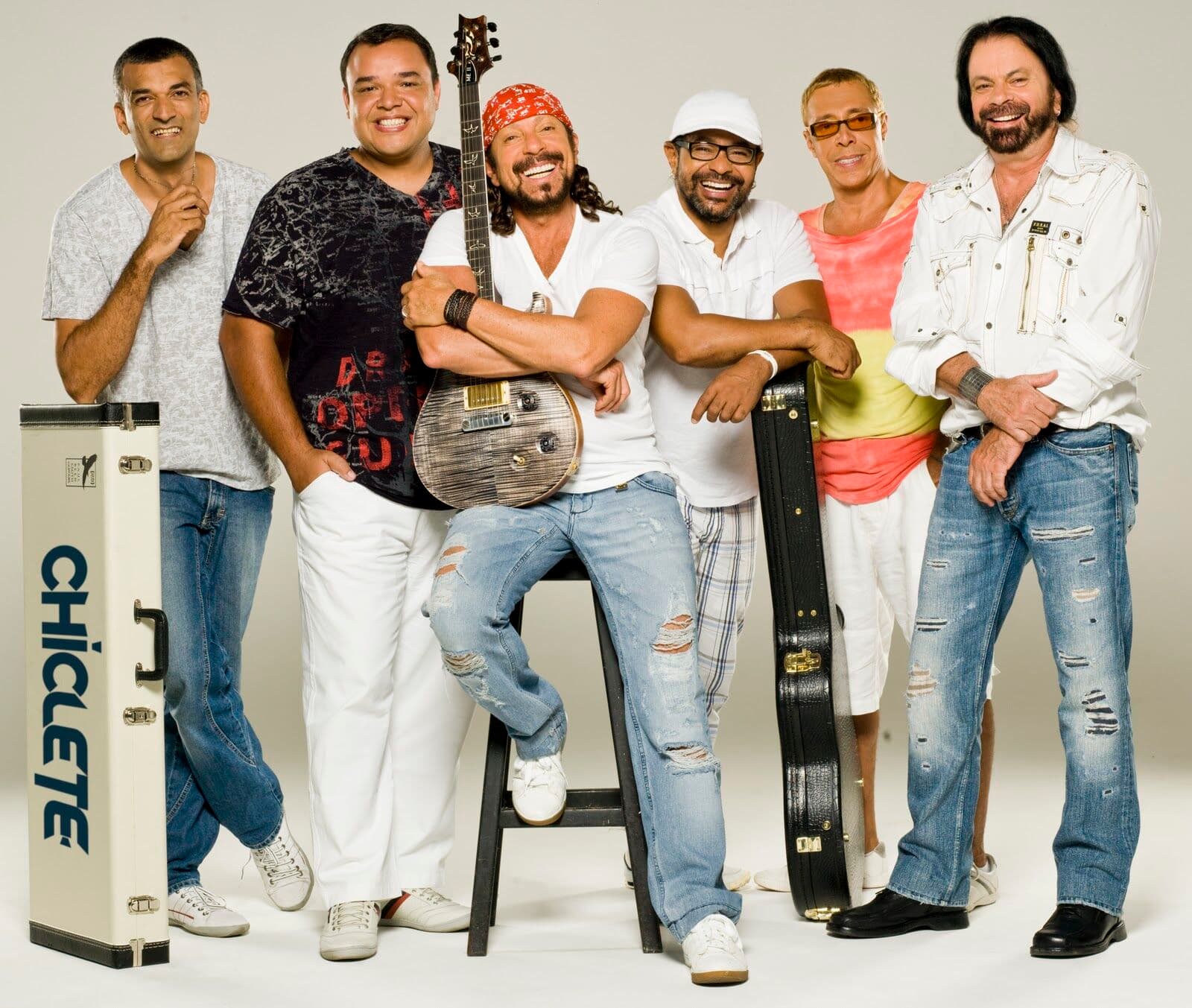 Em clima de despedida, Chiclete com Banana faz show em Bayeux neste domingo (20)