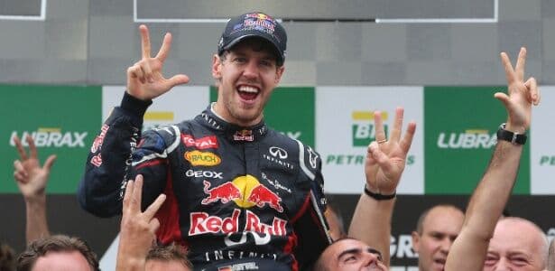 Vettel conquista o tetra aos 26 anos e entra para história