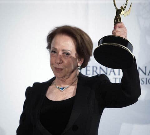 Fernanda Montenegro leva Emmy e agradece diretores de 'Doce de mãe'