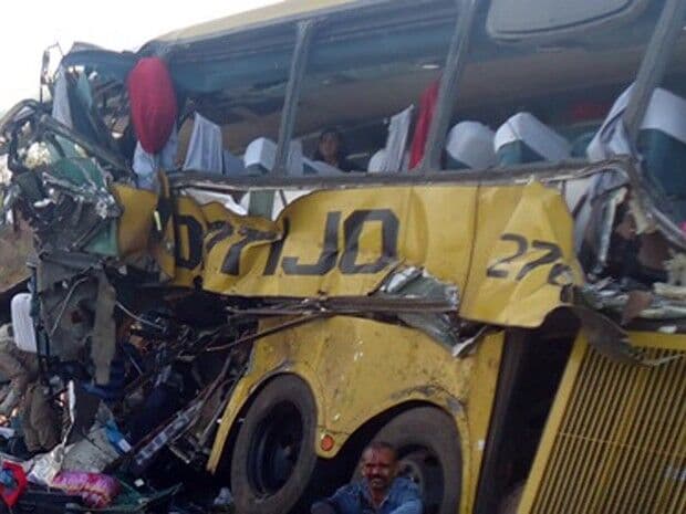 Acidente com ônibus, carreta e trator deixa 14 mortos na Bahia, diz PRF