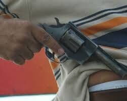 Homens invadem casa em Bayeux e matam jovem de 22 anos na frente dos pais