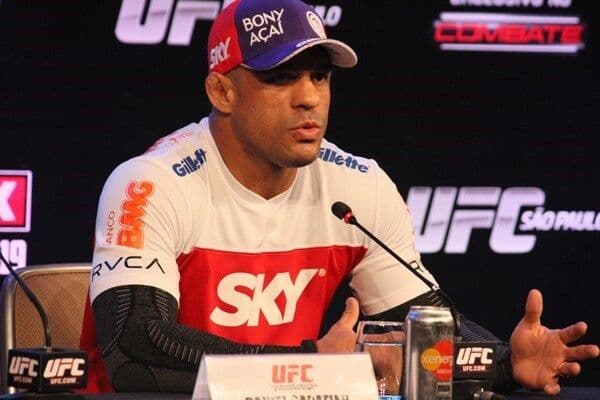 Belfort garante que não “correu” de Weidman e “culpa” UFC