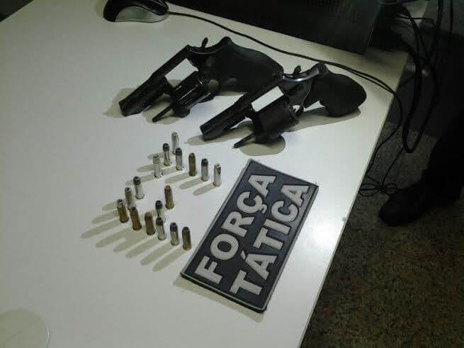 Polícia apreende armas escondidas dentro de caixa dos Correios em Cruz das armas
