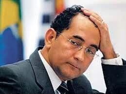 STF muda decisão e absolve Cunha da acusação de lavagem de dinheiro