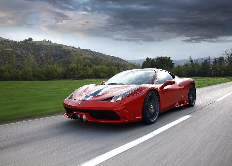 Ferrari 458 Italia Speciale desembarca no Brasil