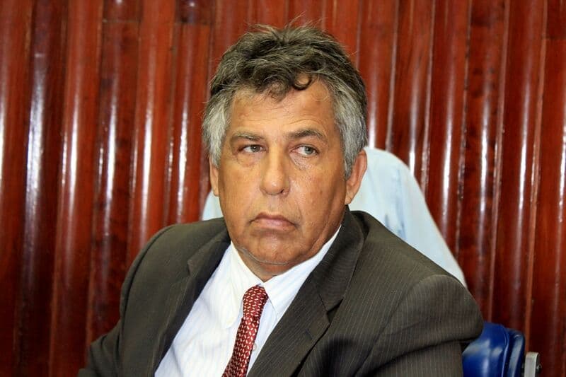 Domiciano Cabral joga toalha, dispara contra DEM e indica filho como sucessor