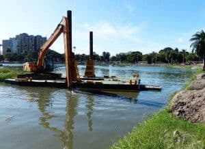 Obras no Parque Solon de Lucena passa por etapa de desassoreamento