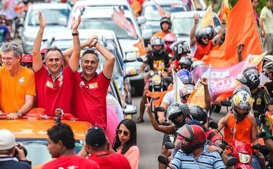 Mais de 6 mil veículos acompanham carreata de Lucélio em João Pessoa