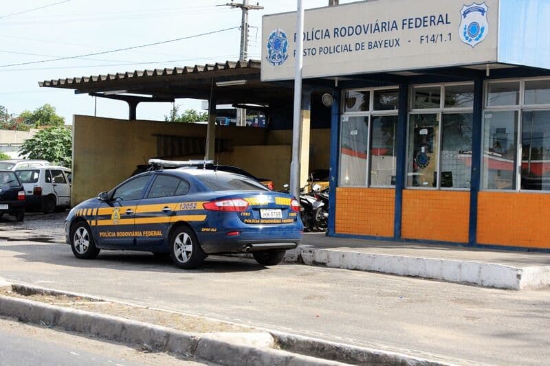 Manifestação provoca congestionamento na BR 230 em Café do Vento