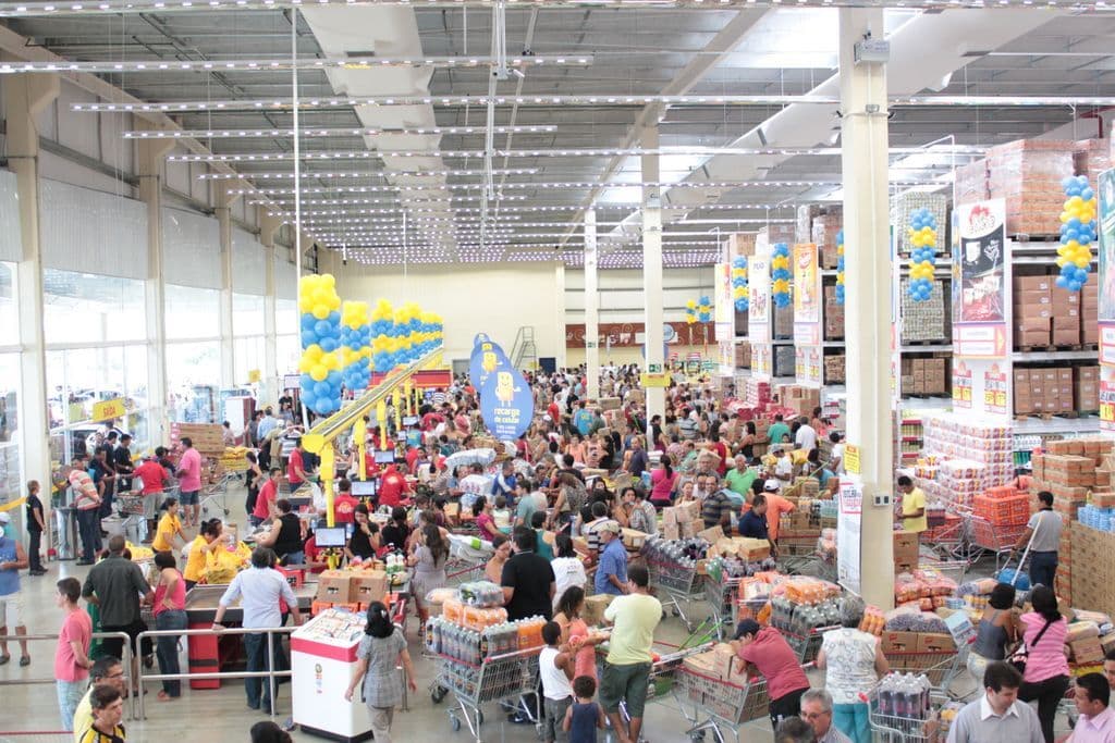 Mais de 60 vagas de emprego para operador de caixa na Paraíba; saiba como concorrer