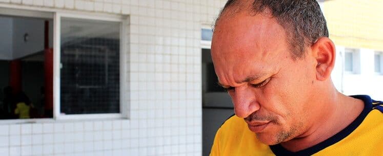 FILA DO OSSO: com perna sangrando, paciente espera por cirurgia há 40 dias no Trauminha de Mangabeira