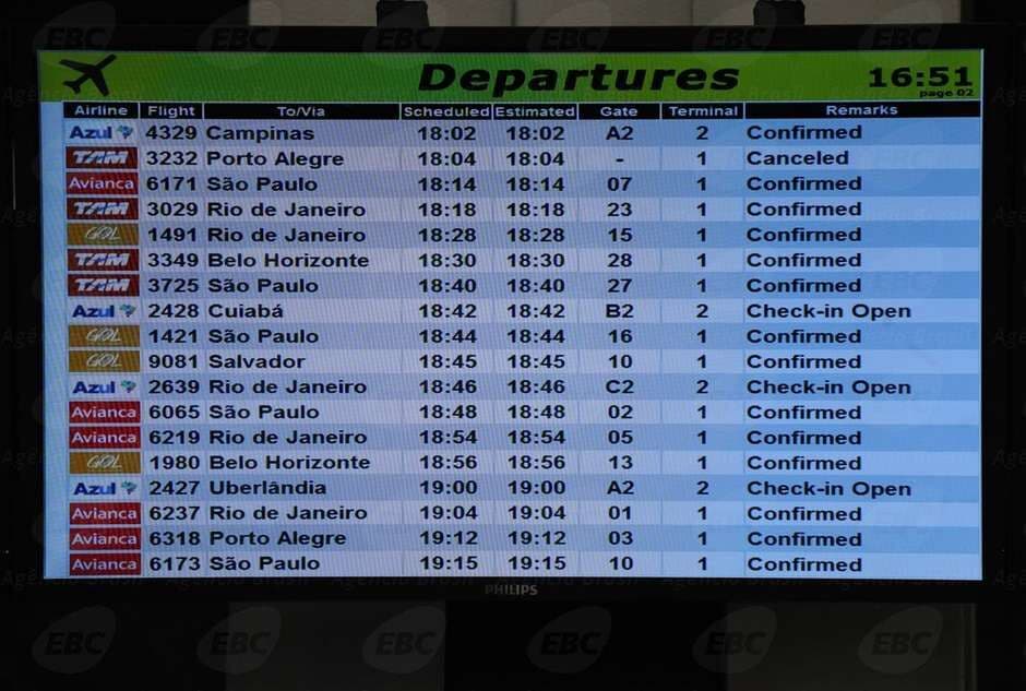 Aeroportos têm 155 voos cancelados e 17 atrasos neste sábado