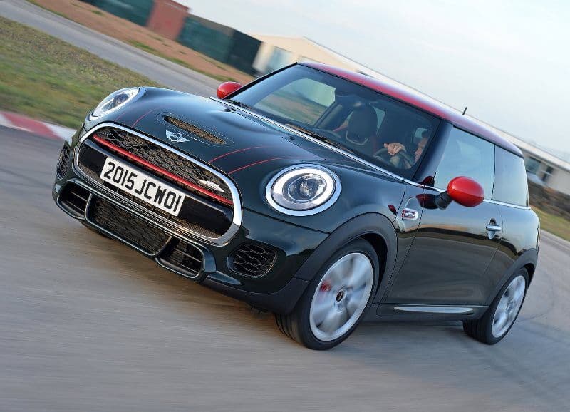 Mini lança versão esportiva do Cooper