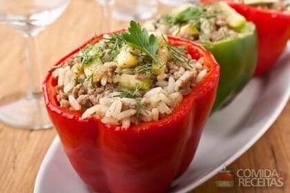 Uma requintada receita de pimentão recheado para servir como petisco