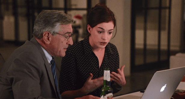 Assista ao trailer da comédia The Intern, com Robert De Niro e Anne Hathaway