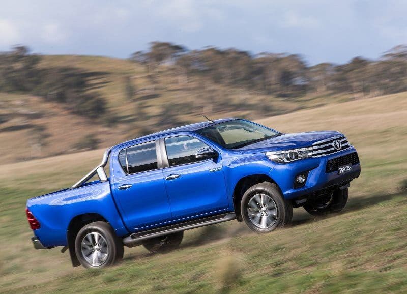Toyota lança oficialmente nova Hilux