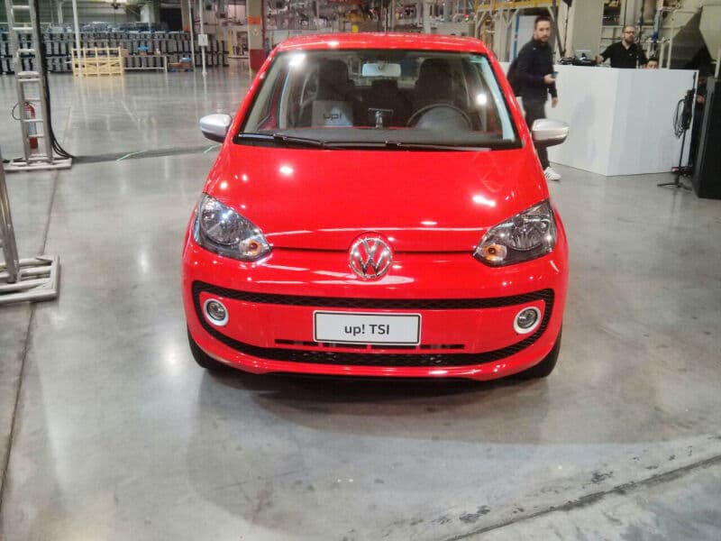 Volkswagen começa a produzir Up! TSi