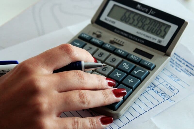 Mercado financeiro reduz previsão da inflação no Brasil para 5% este ano