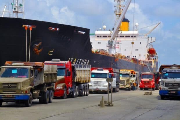 Usinas de Pernambuco vão exportar açúcar pelo Porto de Cabedelo, revela governador João Azevêdo