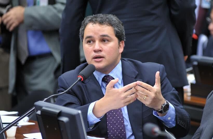 Após expulsão de deputado suspeito de matar Marielle, Efraim Filho defende cassação do parlamentar na Câmara