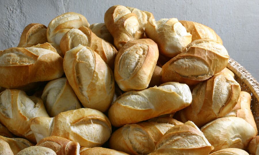 Variação no preço do pão francês em João Pessoa chega a 99,5%