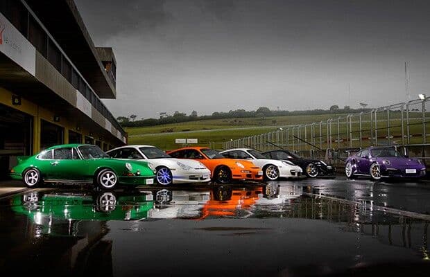 Porsche é lançado ao lado das gerações anteriores