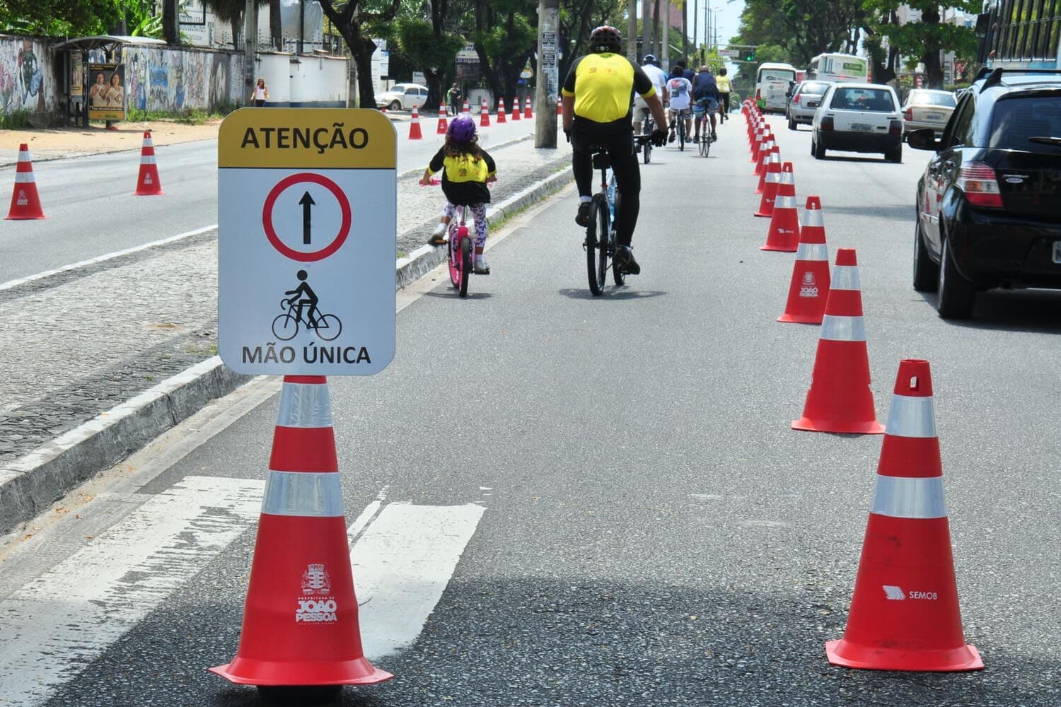 Prefeitura de João Pessoa reduz horário da ciclofaixa de lazer; ciclistas protestam