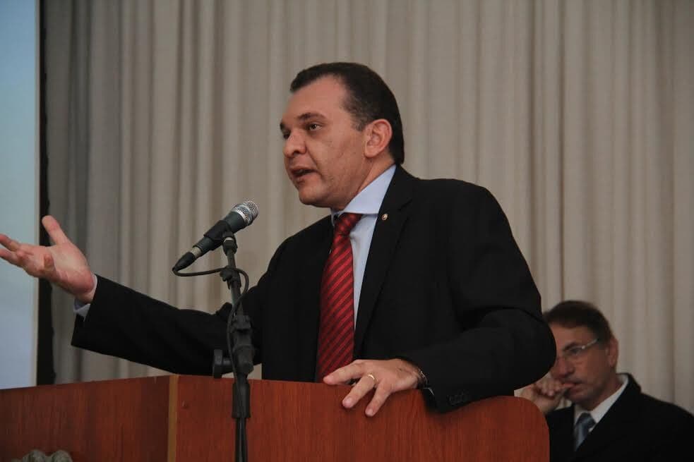 Procurador-geral de Justiça anuncia concurso para promotor