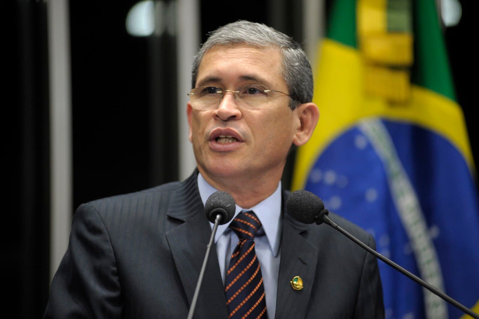 Projeto pode proibir fumo em parques infantis, ginásios abertos e estádios