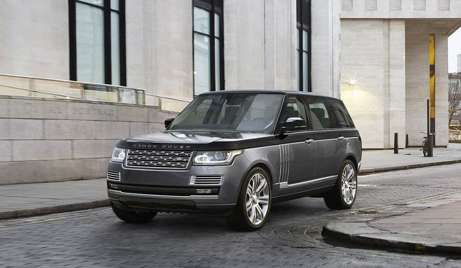 Range Rover mais luxuoso da história desembarca no Brasil por R$ 1,06 milhão