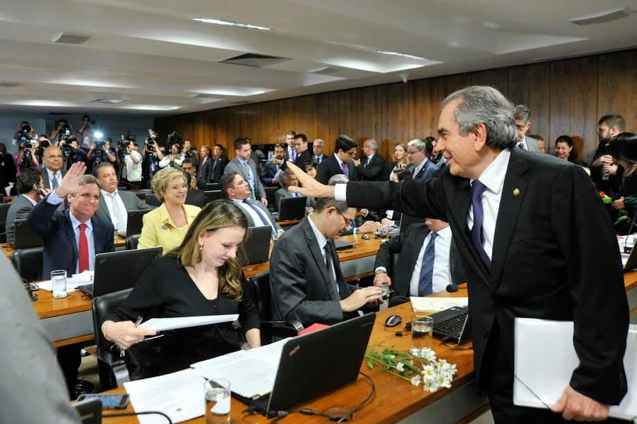 Presidente Raimundo Lira confirma data para leitura de relatório sobre impeachment
