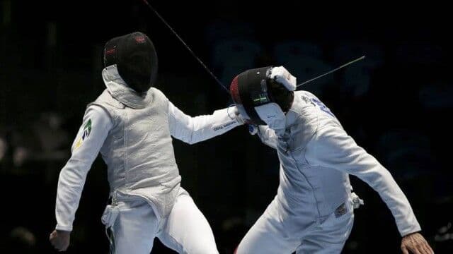Brasileiro Guilherme Toldo estreia com vitória na esgrima da Rio-2016