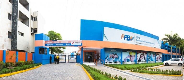 Faculdade divulga vagas de emprego em João Pessoa