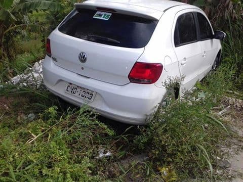 Polícia Rodoviária Federal recupera carro roubado e prende suspeito