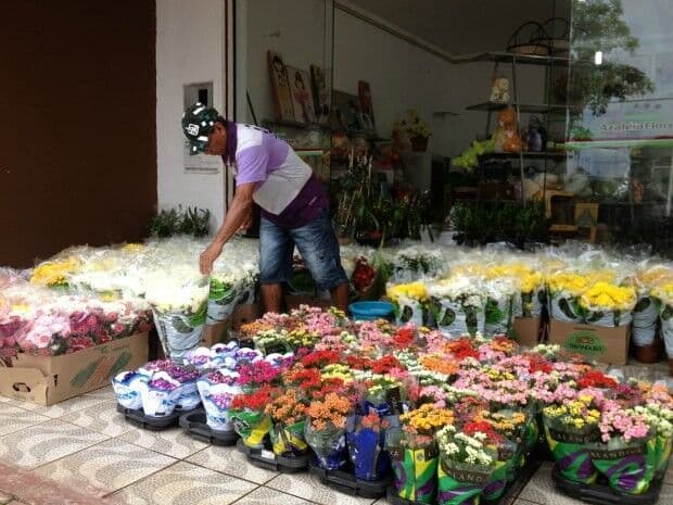 Confira os preços das flores nas floriculturas de João Pessoa para o Dia de Finados