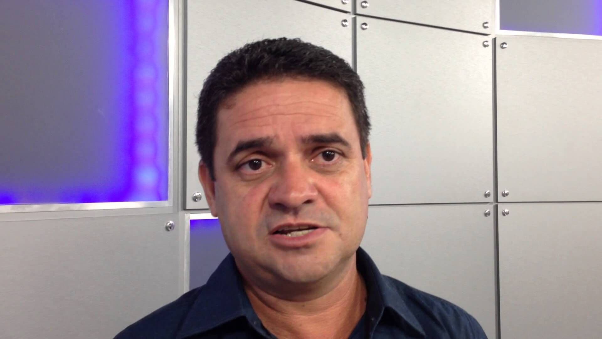 Charliton volta a criticar Cartaxo: "Só faz o básico e assim mesmo muito mal feito"