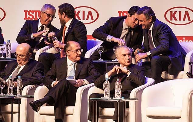 Moro diz que foto com Aécio foi 'infeliz', mas nega parcialidade