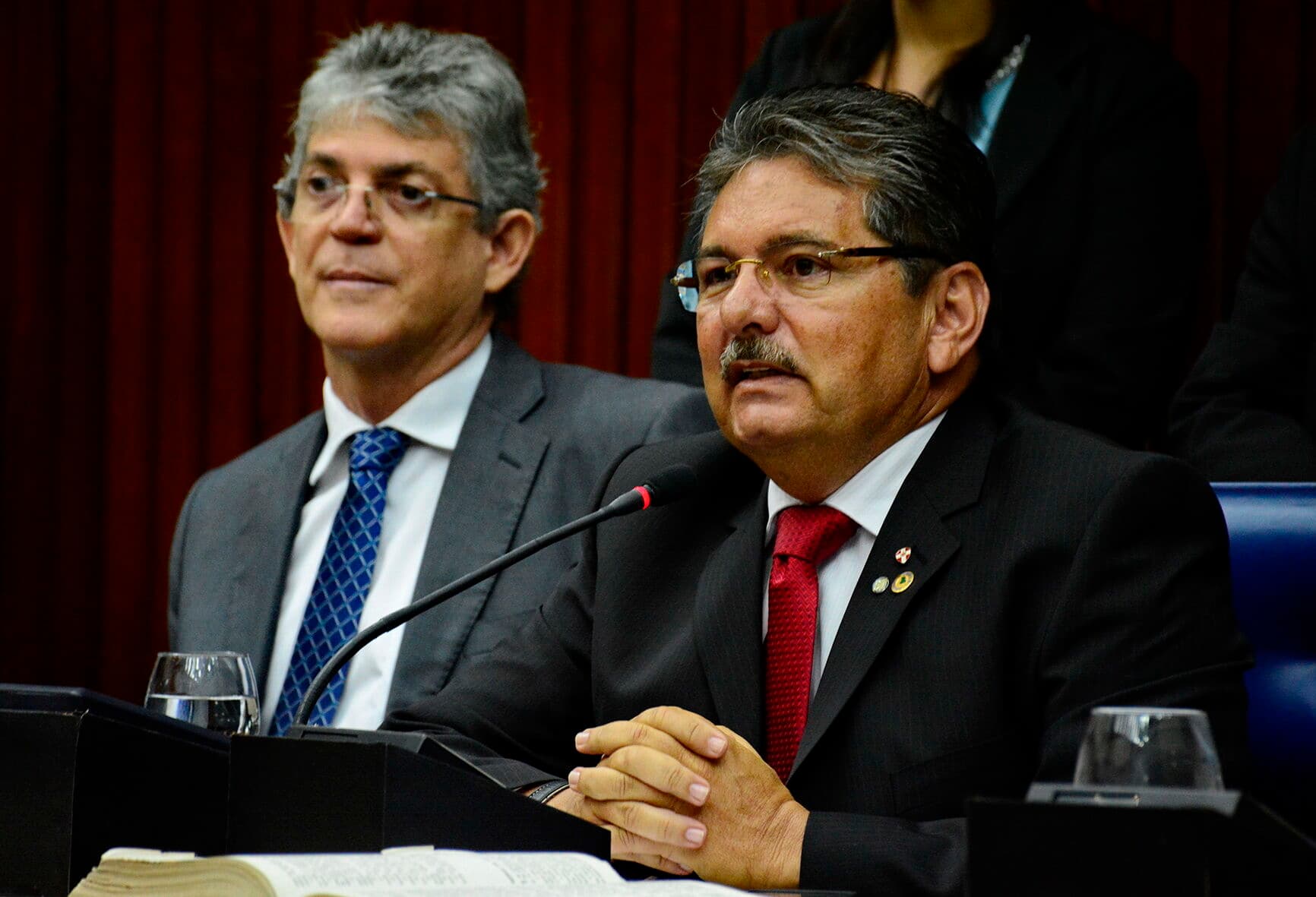 Ricardo Coutinho se licencia do cargo e Galdino assume até o dia 4 de janeiro