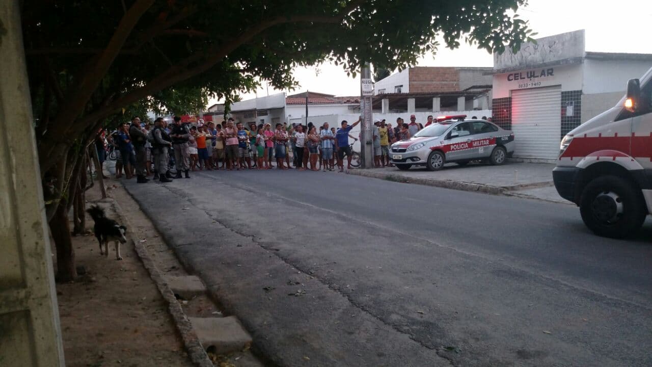 Criminosos invadem casa, matam um e deixam outro ferido no bairro dos Funcionários II