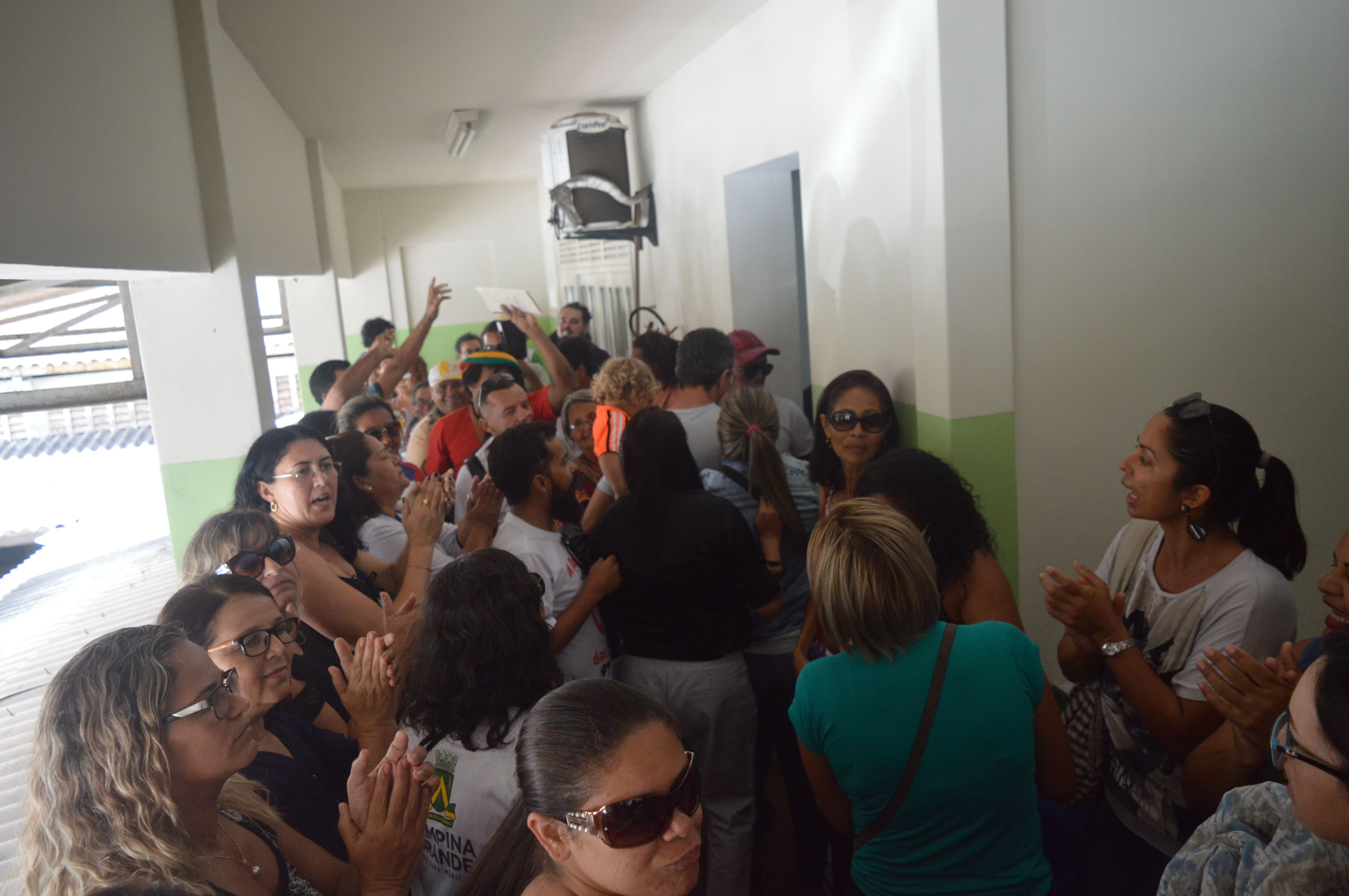 Sem propostas do prefeito, agentes comunitários ameaçam greve em Campina Grande