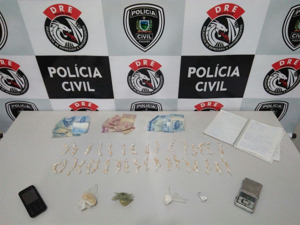 Polícia Civil prende suspeita de tráfico de drogas e apreende 200 pedras de crack