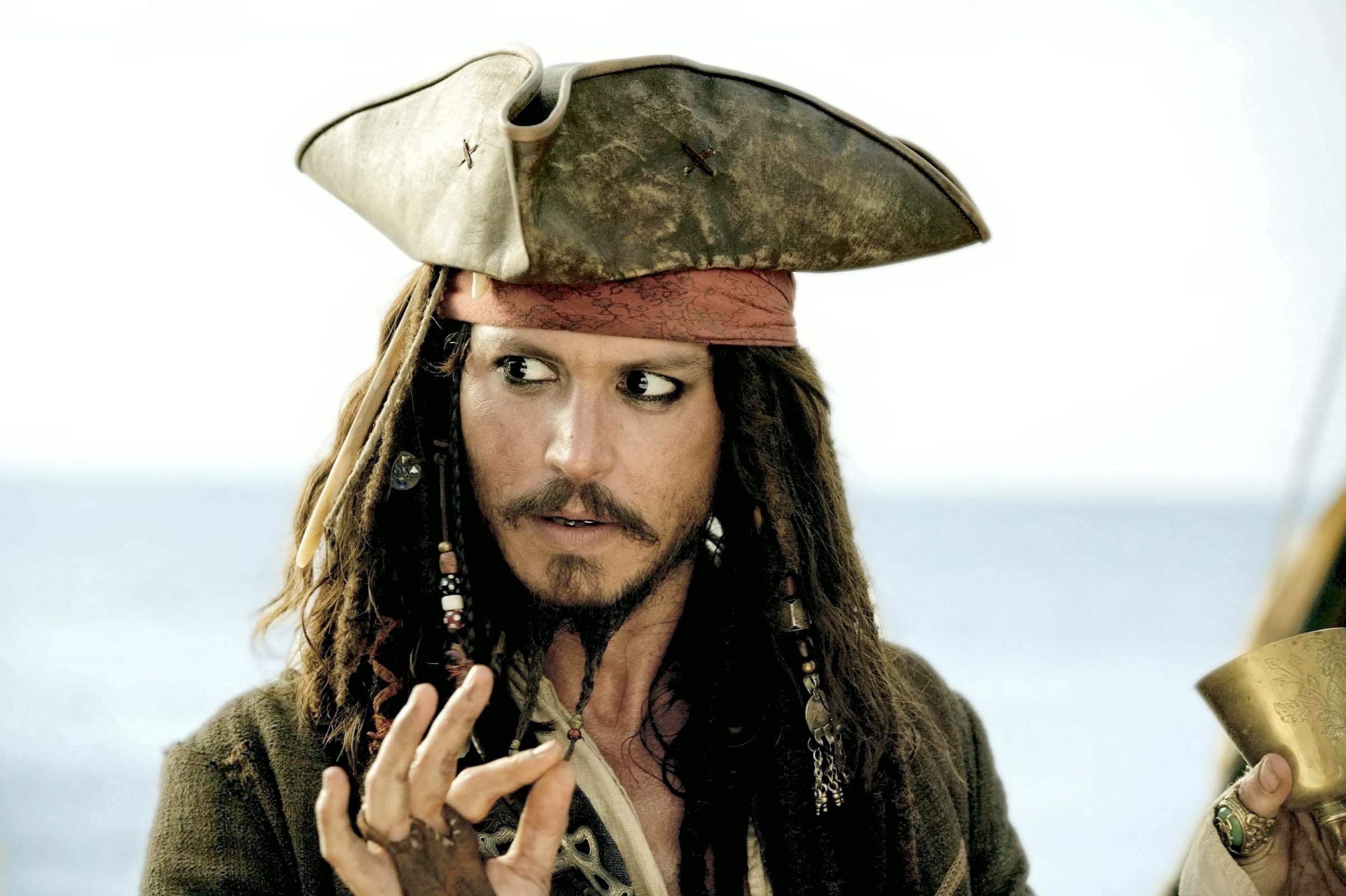 Johnny Depp apareceu como Jack Sparrow na Disney e surpreendeu todos