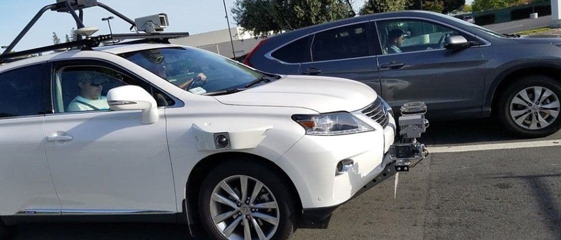 Carro autônomo da Apple é visto circulando na Califórnia