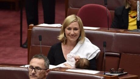 Deputada amamenta durante sessão no Parlamento e gera debate sobre direito das mulheres