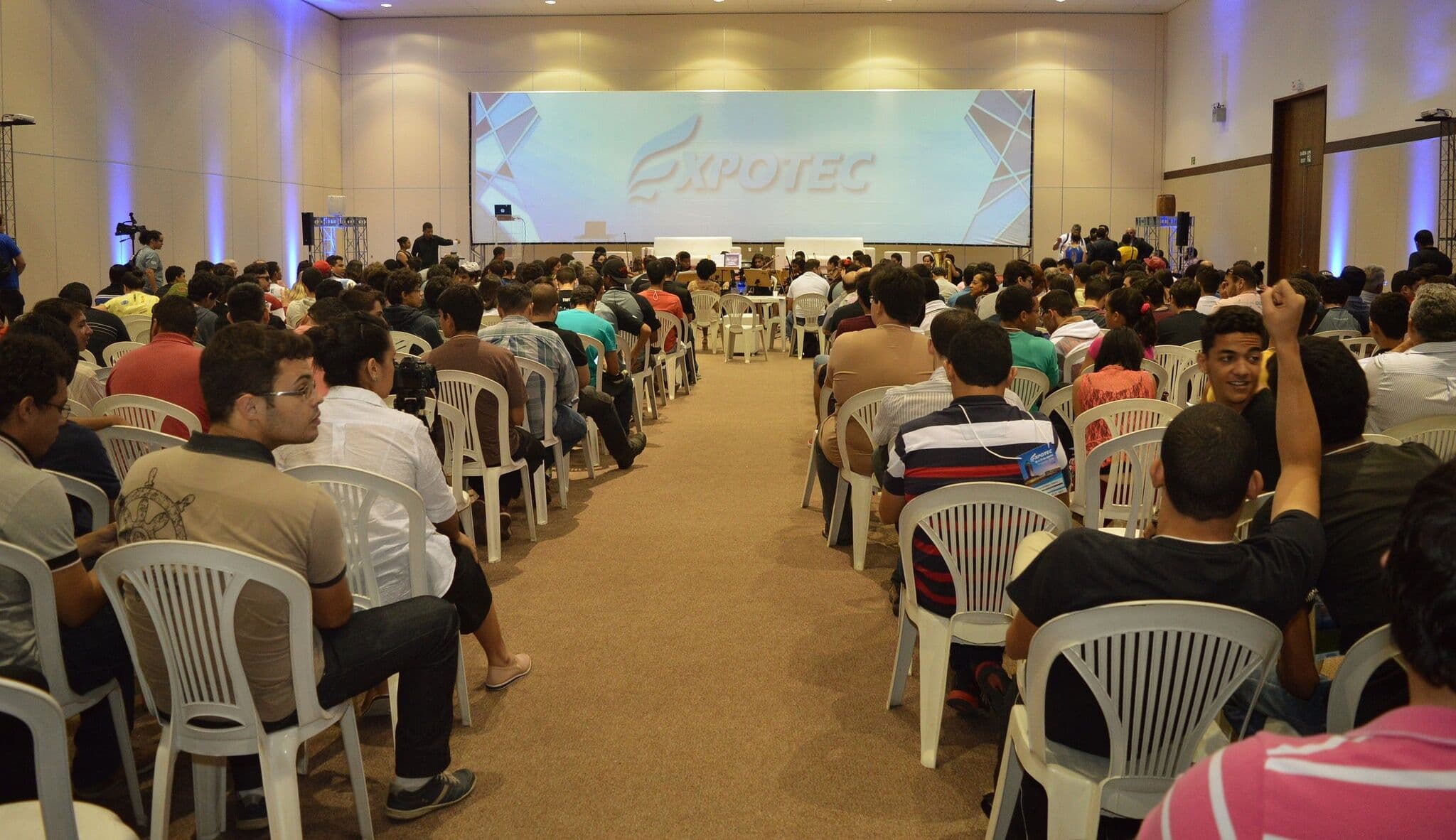 Expotec começa nesta quarta com palestras sobre IA, mostra robótica e debate sobre tecnologia e soberania nacional