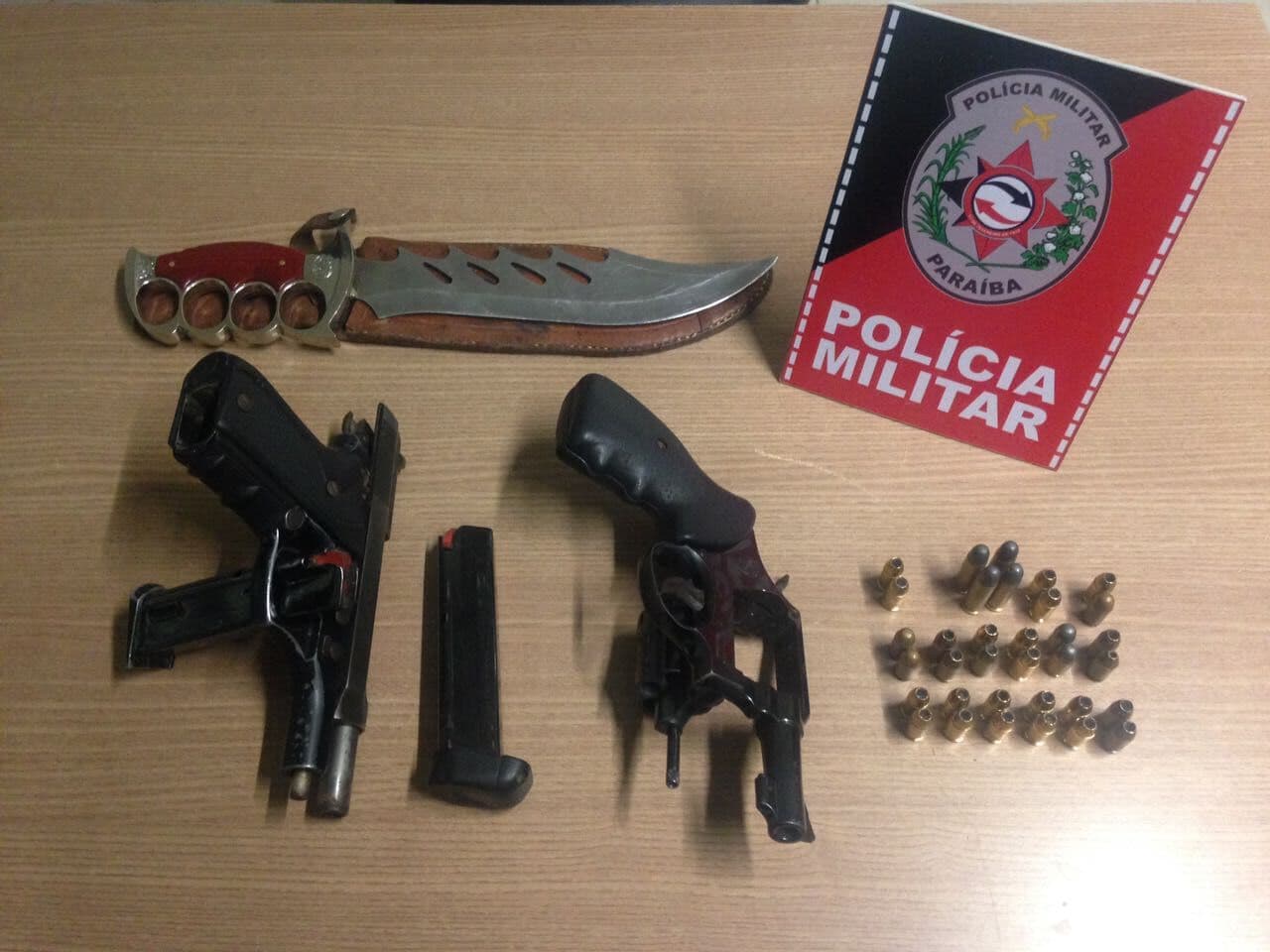 Polícia prende suspeitos de forçar mulher a pagar dívida do marido no bairro de Paratibe